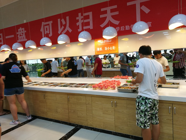 選對食堂承包企業(yè)，標準化公司員工餐飲管理